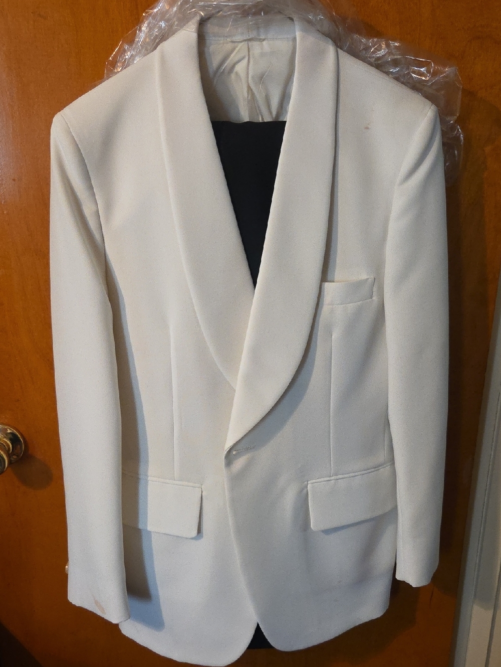 Men's Cream Lapel Tuxedo Jacket And Black Tuxedo Pants. Bonus Black Fedora.